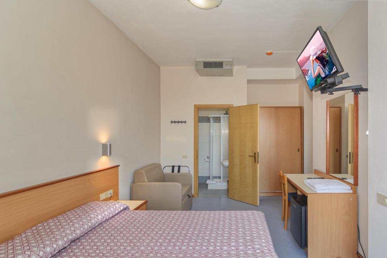 Hotel Sogno Viareggio Esterno foto